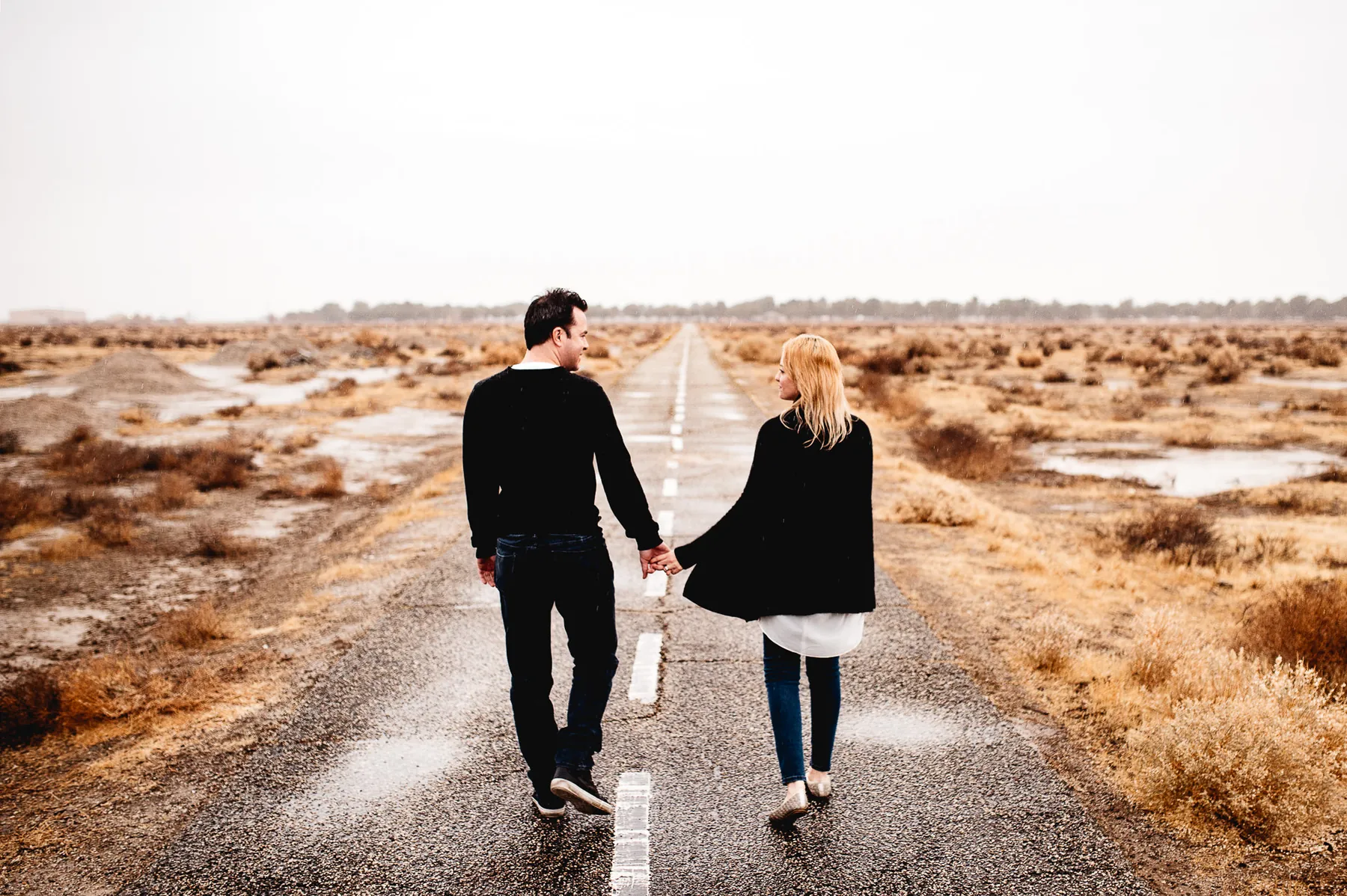 Caroline e Clayton, ensaio no deserto de Mojave, EUA